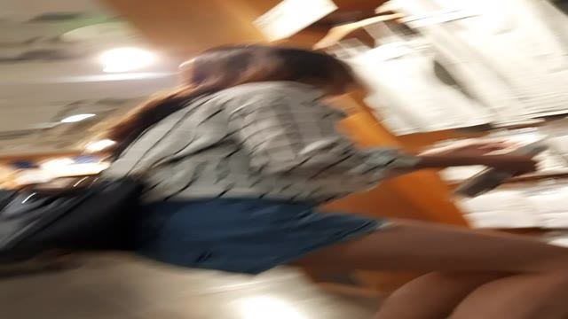 無印良品偷拍 長腿妹