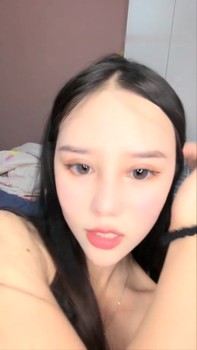高顏值爆乳健身美女教練椅子上現場直播道具插逼自慰