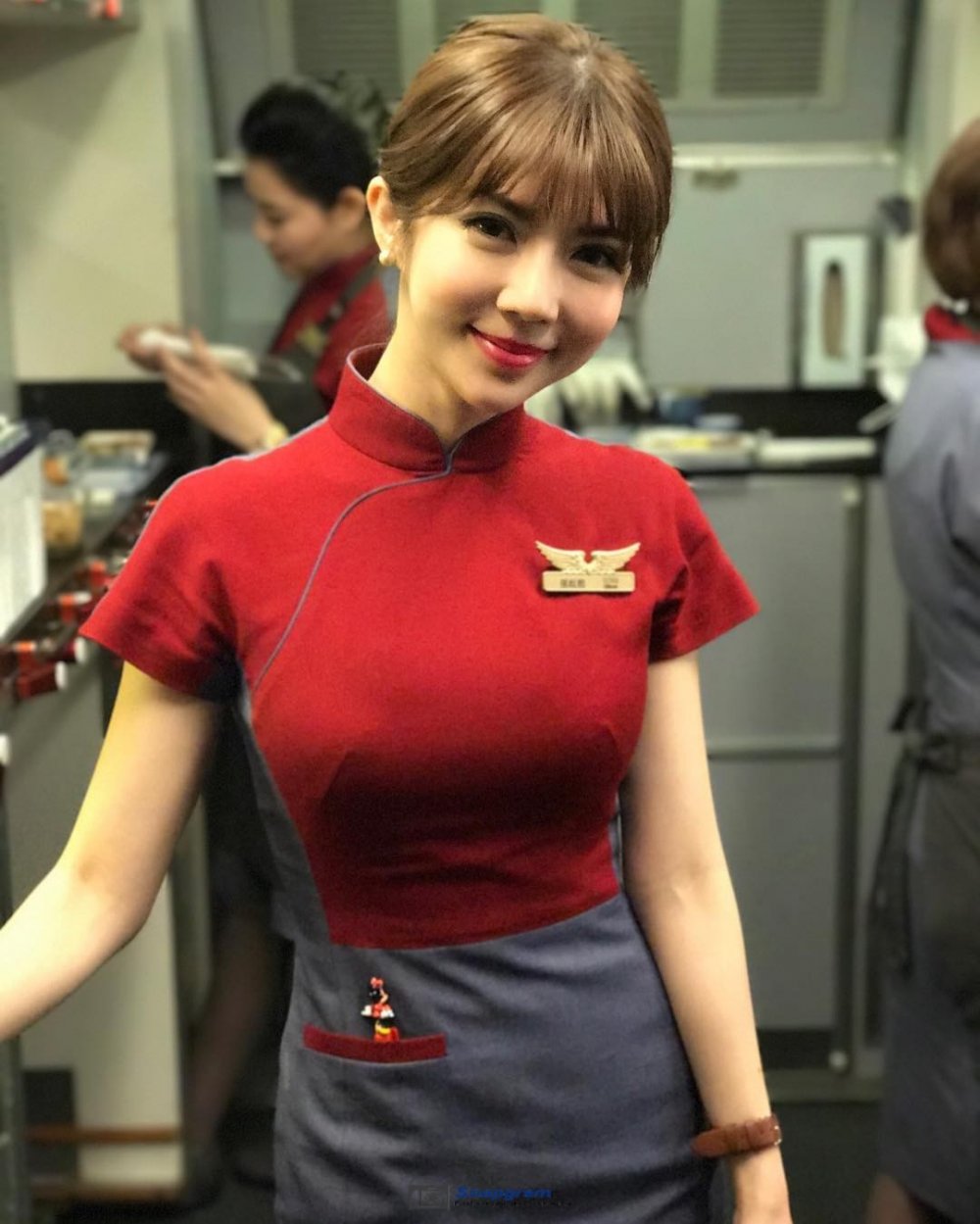 【網爆門事件】臉蛋精緻長相甜美的「華航空姐Qbee張比比私拍視訊流出，個人重金購買欲看從速