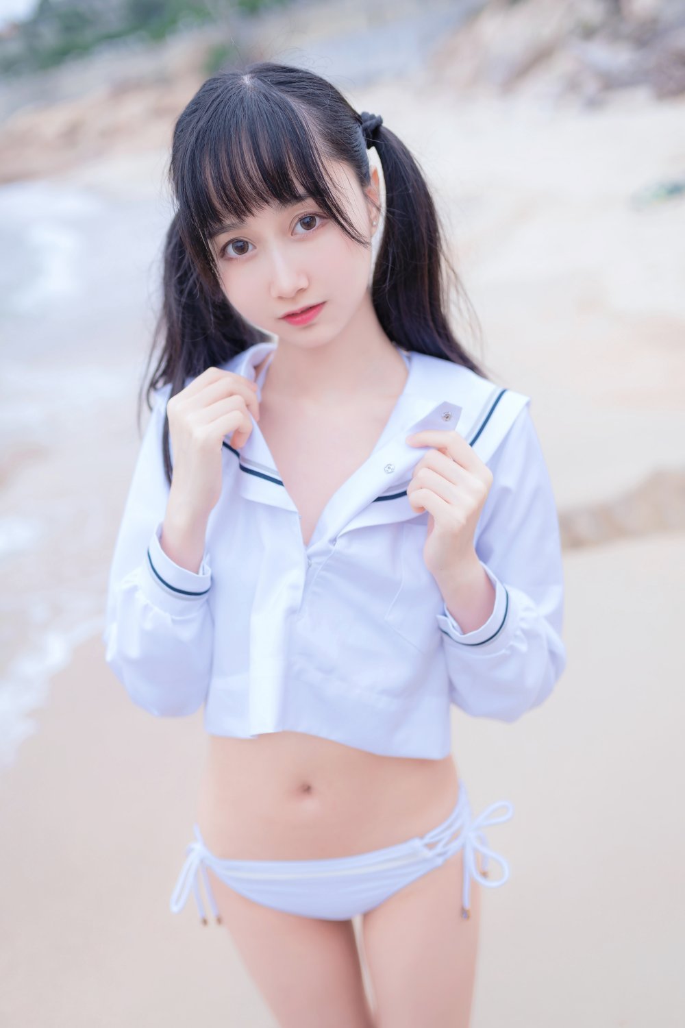 木綿綿 - 海邊白色比基尼[30P]