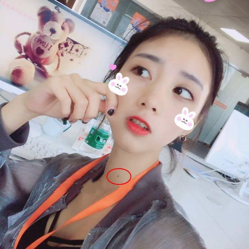 酒店真實迷姦公司裡的美女同事露臉完整版