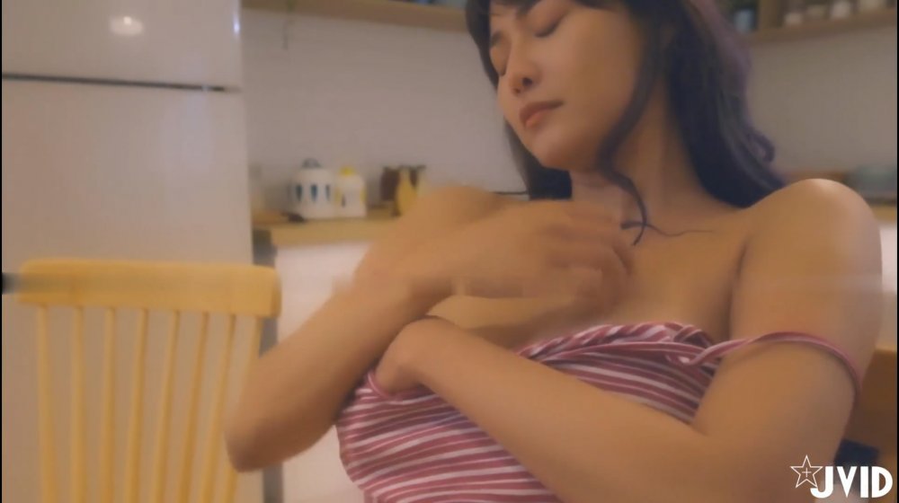 網紅VIP合集-網紅神乳樂樂曈曈激情女同+麻豆系列老友重逢相干恨晚淫聲浪叫一整晚