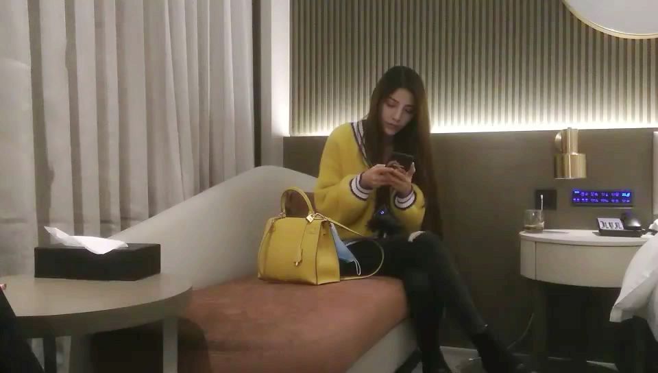 奶子大又堅挺顏值高的極品性感美女酒店。