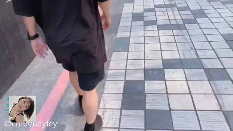 勁爆實戰-隨機問路人 要不要做愛 最後在房間開戰後來感到身體發抖翻白眼 只能說爽。