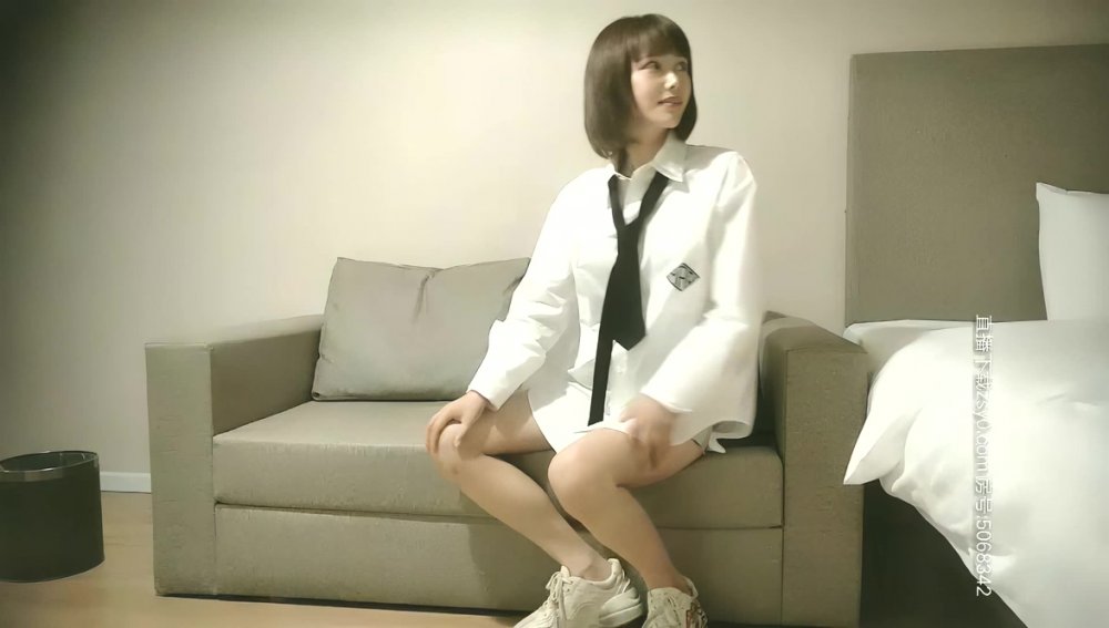 1李會長探花約了個高顏值苗條短髮妹子蹲著口交抽插猛操。