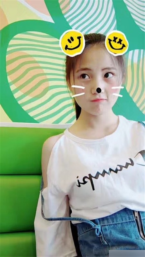真實下藥迷姦漂亮小姐姐 陰毛稀疏顏值清秀 脫光帶到酒店肆意玩弄一整晚