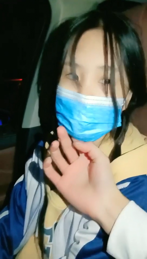 超長破處大神校園接學生妹 金錢揮霍無度為了請同學吃飯賣掉初夜有露臉，長像清甜美人胚子穿校服都有范
