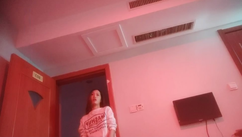 偉哥尋歡換個城市玩玩按摩會所八字大奶女技師全套服務遊走全身果凍毒龍