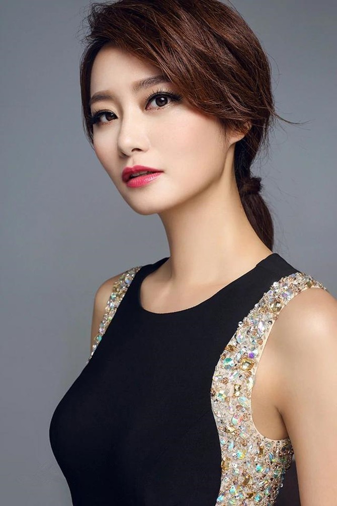 經典淫魔再現李宗瑞強上臺灣知名女明星趙小Q爆操浪叫啪啪-降噪60幀率-超清4K收藏版