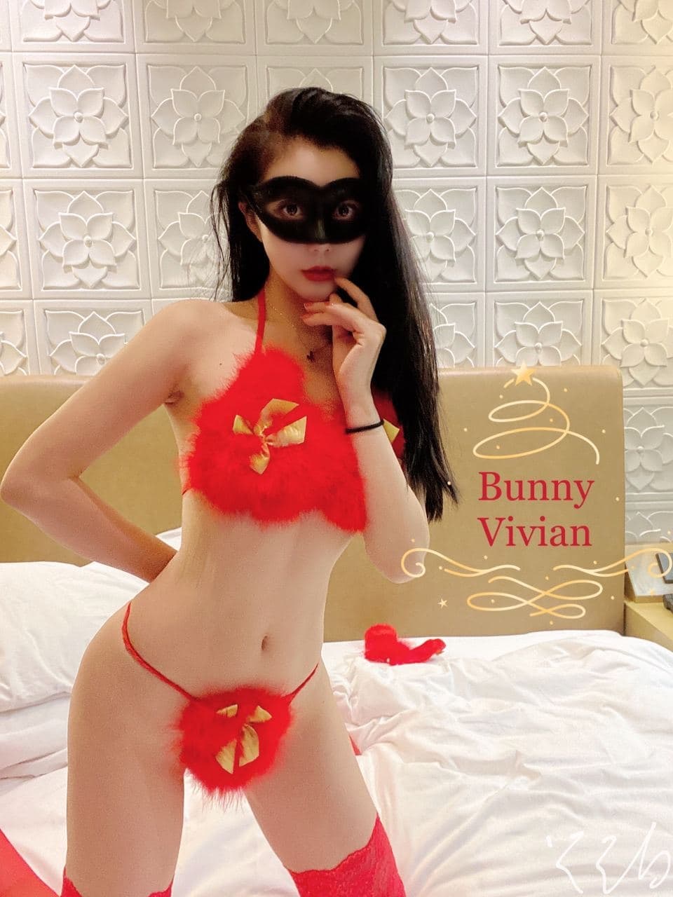 推特女神愛絲襪Vivian姐永久會員定製版流出-玩操超誘惑女神口爆-高清私拍50P