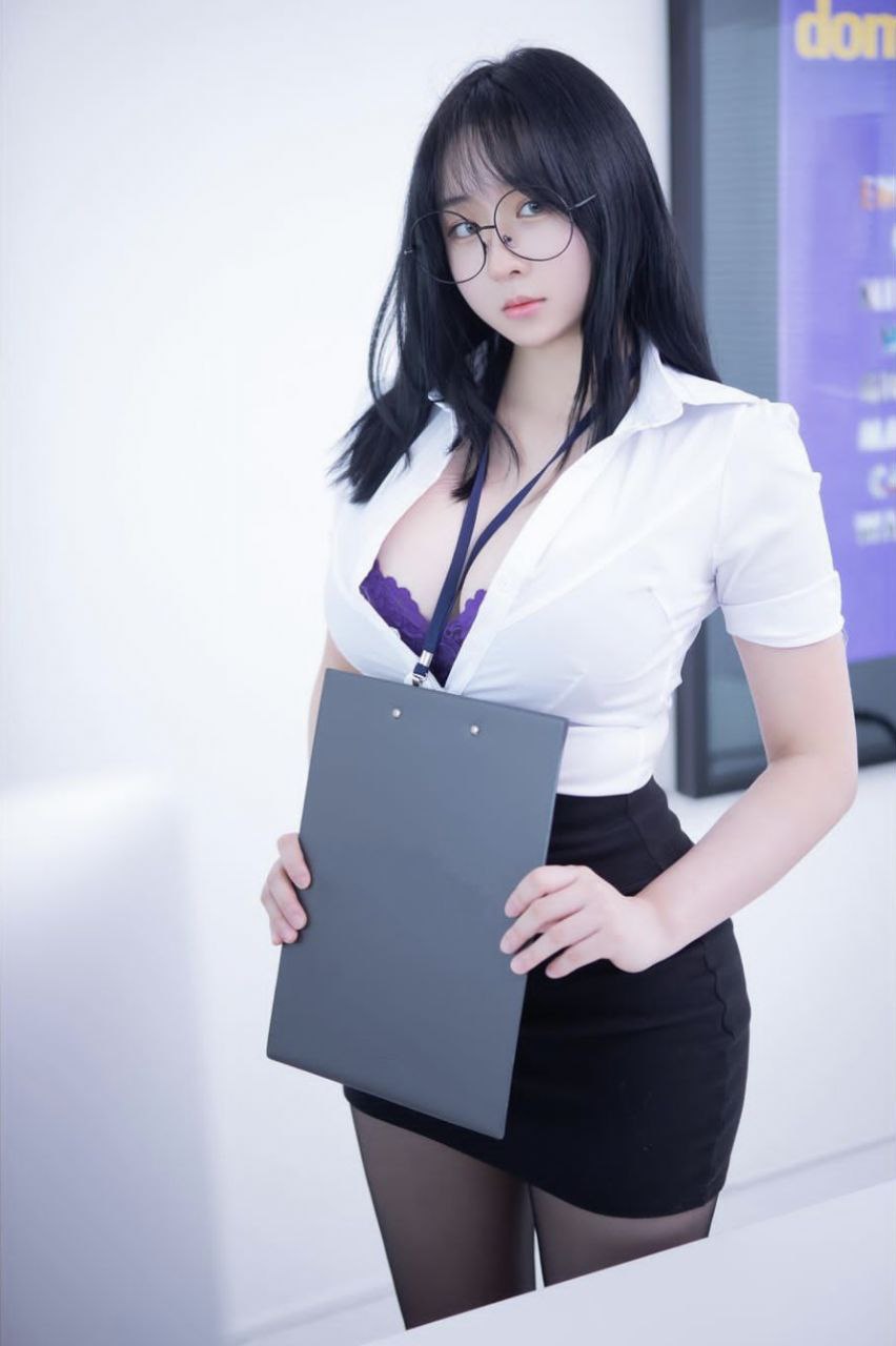 格子美女[28P]