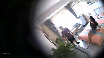主題酒店情趣房拍攝到的一對熱戀小情侶開房愛愛 互舔互插愛撫爽的欲仙欲死 露臉高清