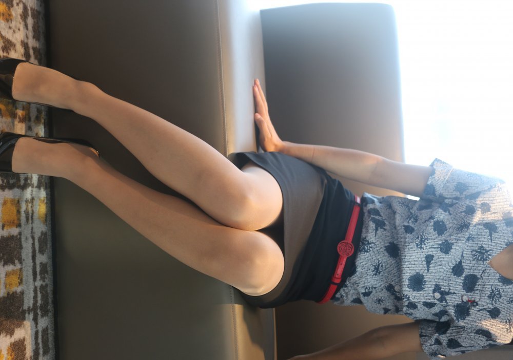 空姐等著人來搞[100P]