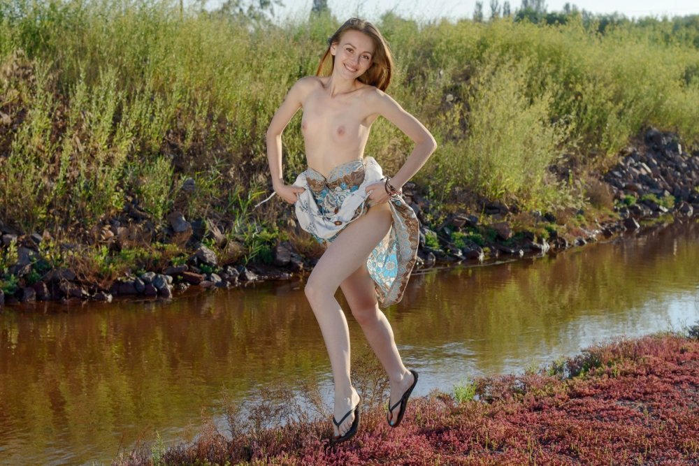 Erotic Beauty - Selin - Tranquil Stream [25P]