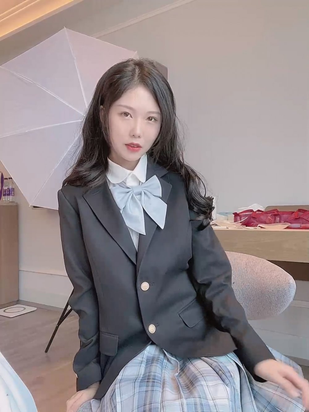 網紅VIP合集-高顏值清純網紅抖娘-利世VIP浴室誘惑+紅人妮可劇情大片無套采jin