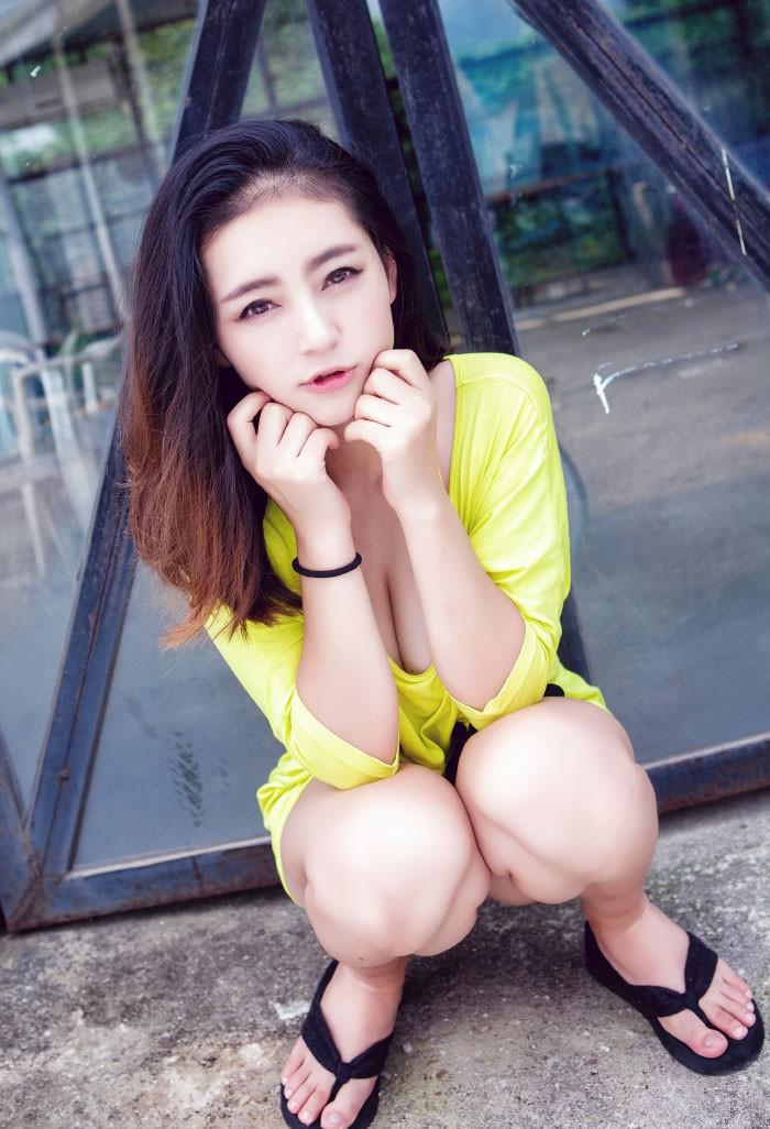 美女夏茉GIGI戶外寫真，性感美胸霸氣側露[23P]