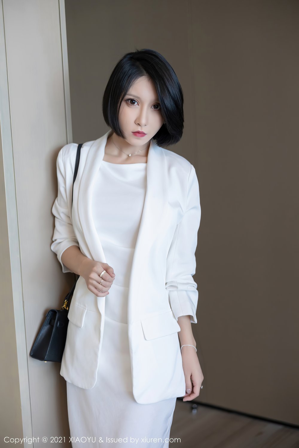 潔白的服飾乾淨的美人[82P]