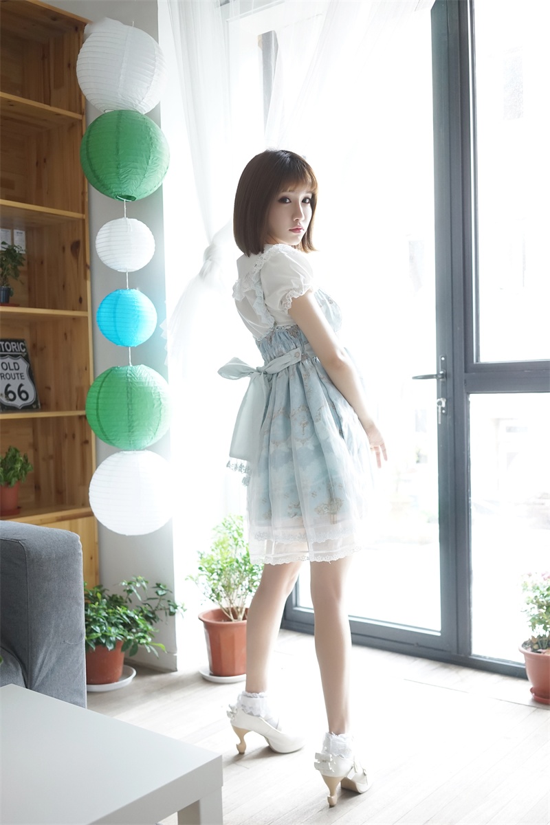 熱情似火騷浪的小妹妹[28P]