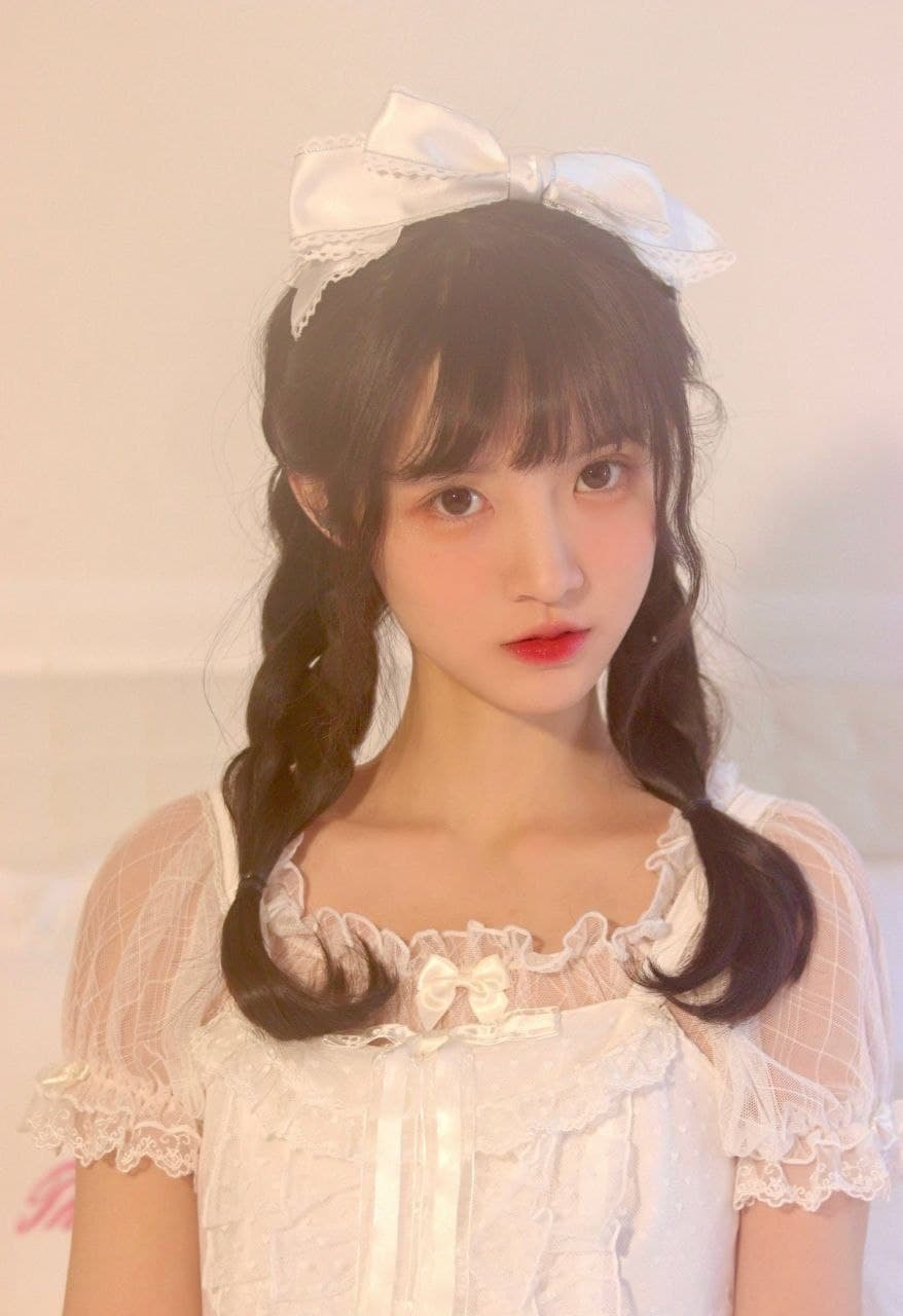 美眉校探美滋滋 [22P]