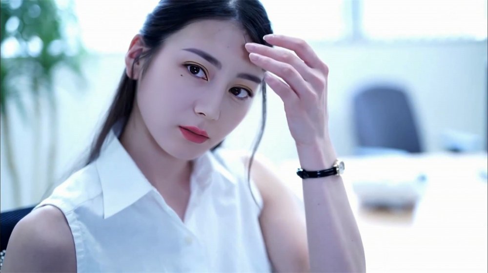 【AI巨星性體驗】人工智慧❤️讓女神下海不是夢之百變女神『迪麗熱巴』情色劇情《黑絲制服OL愛騎乘》【MP4/1120MB】