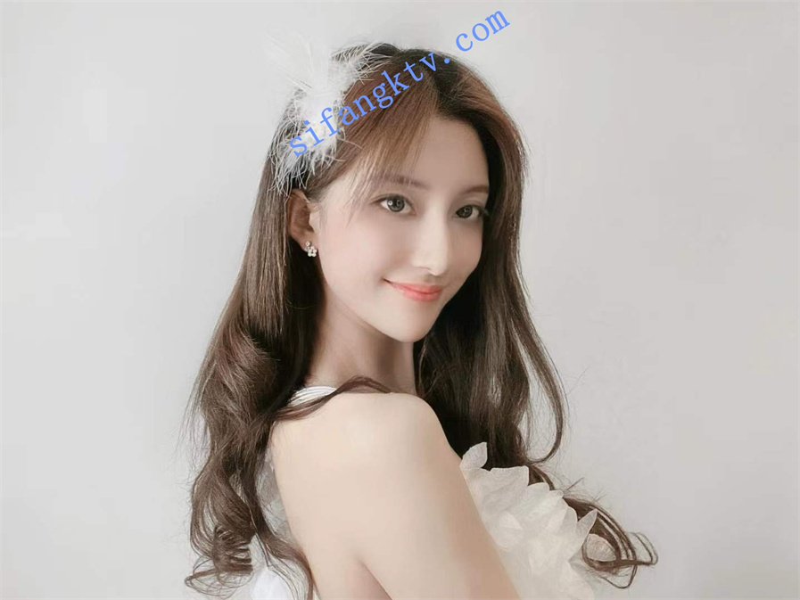 【超美顔值新晉女神】秀人網純欲天花闆『林文文』誘人胴體挑逗到了極點 甜蜜護士裝 各種做愛姿勢