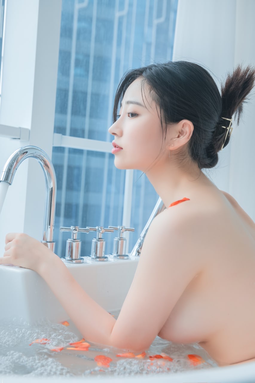 想不想和她一起共浴[31P]