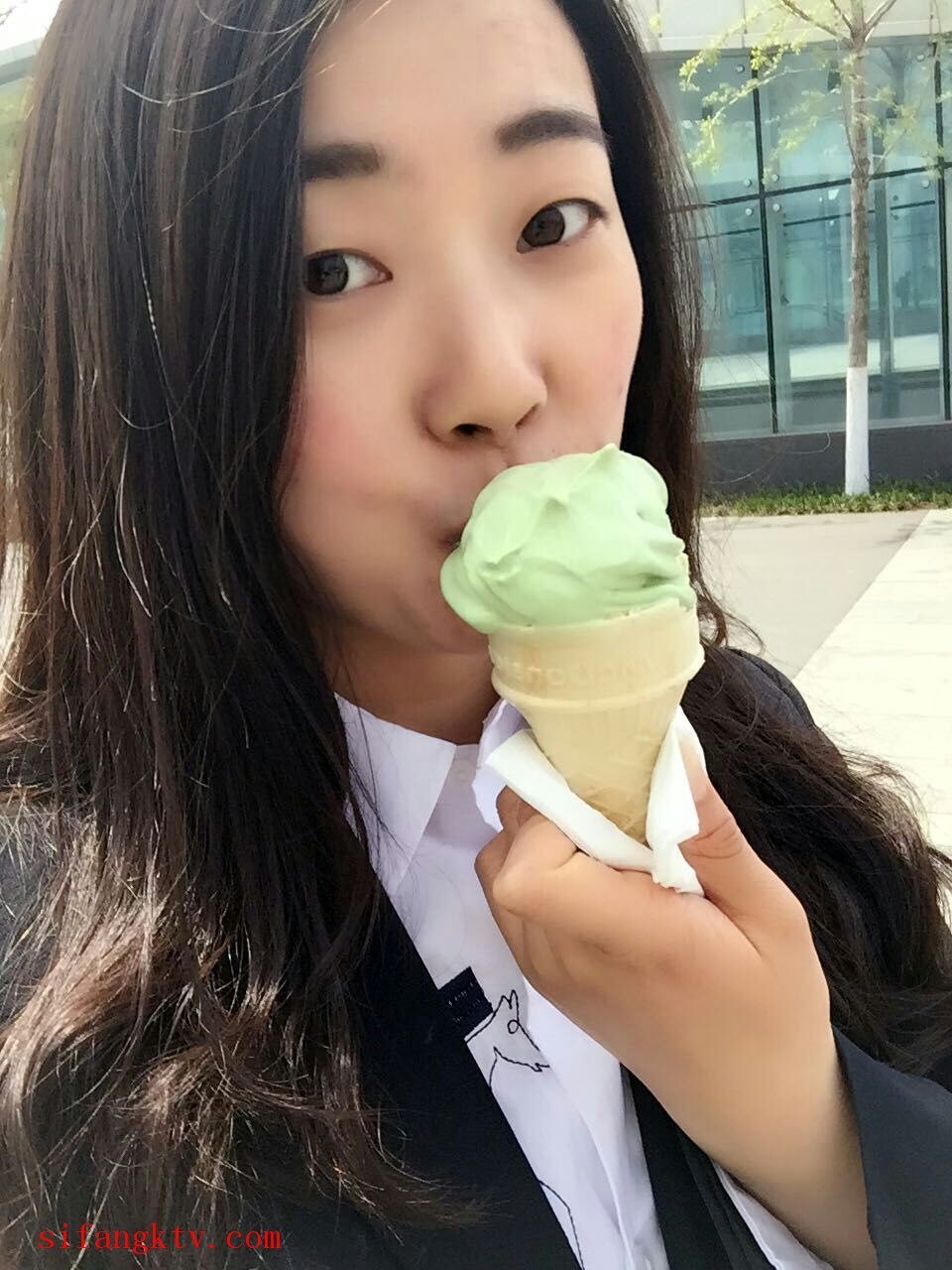 愛自拍的姑娘1[55P]
