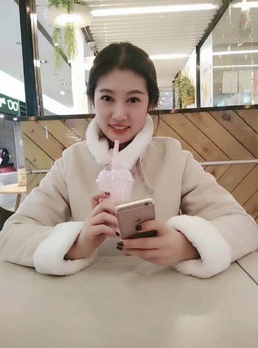 經常一塊打麻將的高貴氣質女雀友吃宵夜被灌倒后酒店開房玩弄形象盡毀，翻眼、玩臉、啪啪