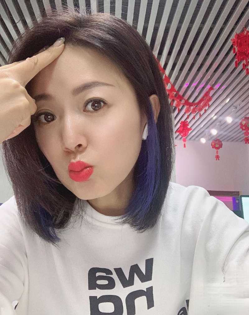 國產和後媽淫蕩亂倫生活，貌美後媽骨子裡迷亂，天天在家發騷做愛無套內射不怕懷孕