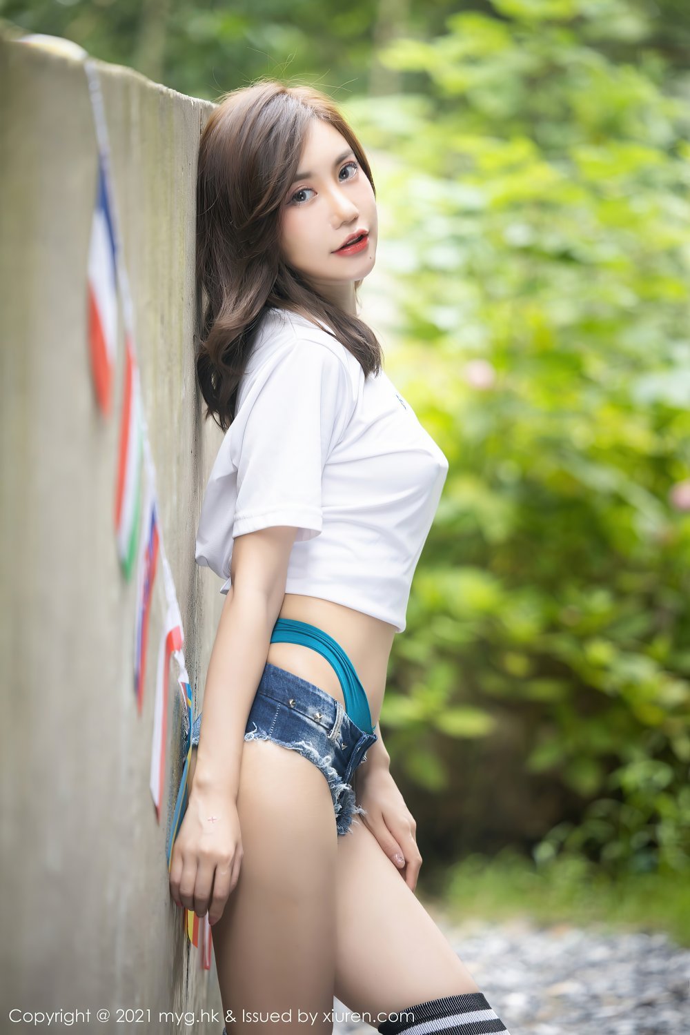 清爽足球寶貝少婦[90P]