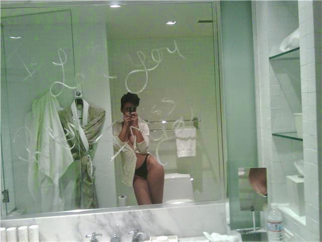 Rihanna [29P]