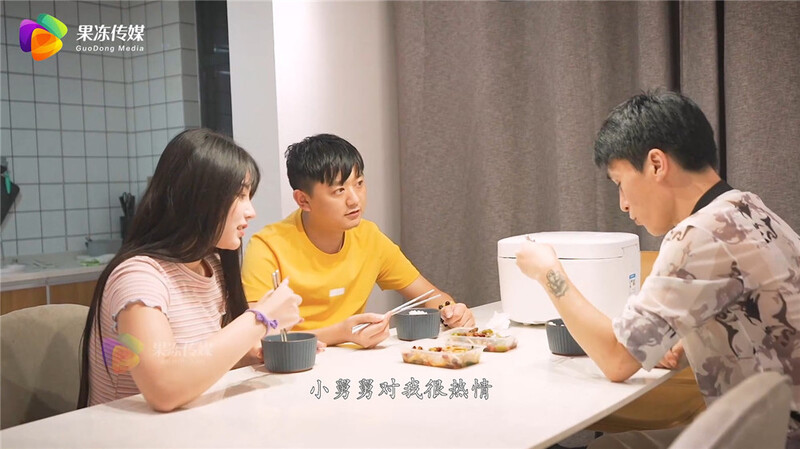 性感淫蕩的舅媽 居家自慰色誘侄子 淫臀浪穴饑渴求肏 肉棒狂懟突突爆射