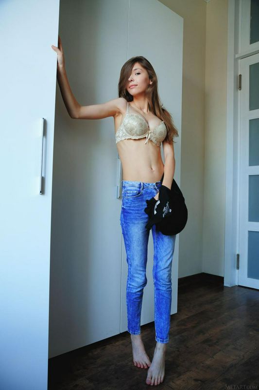 MilaAzulToneca[26P]