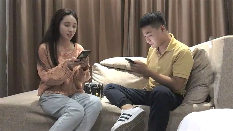 王總把藝術院校偶爾援交的校花級大美女約到酒店啪啪，顏值身材堪稱極品，干完又干，嬌喘淫叫！