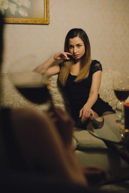 一邊燭光晚餐，一邊展示自我[26P]