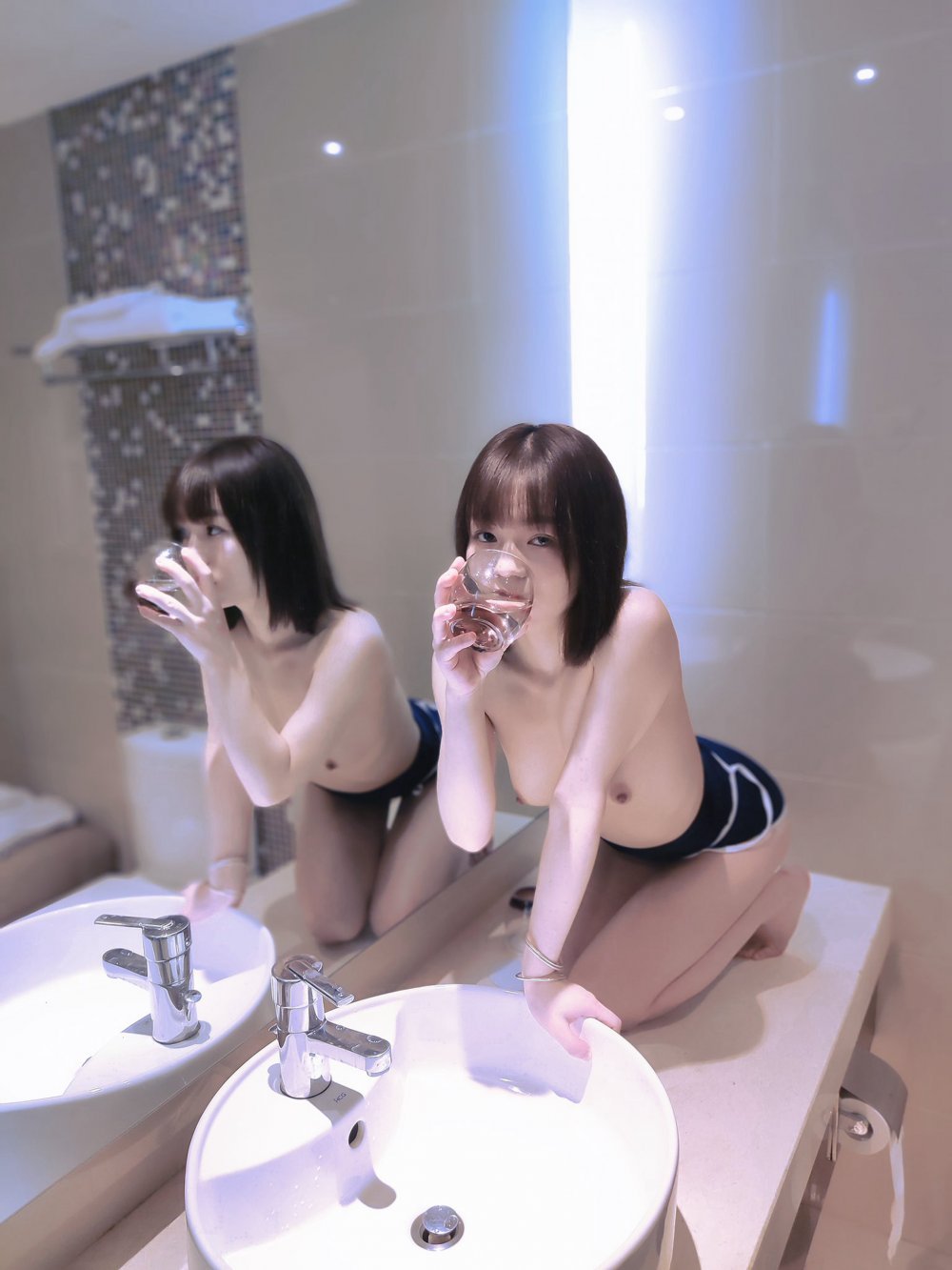 清爽的短髮女孩兒[42P]