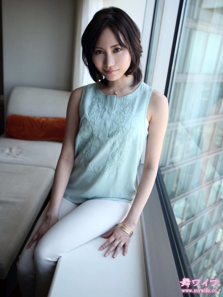 好堅挺的奶子，好細的纖腰，好豐滿的肥臀，好嫩的淫穴[25P]
