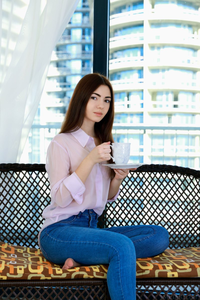 Pale and foxy beauty gently strips[20P]