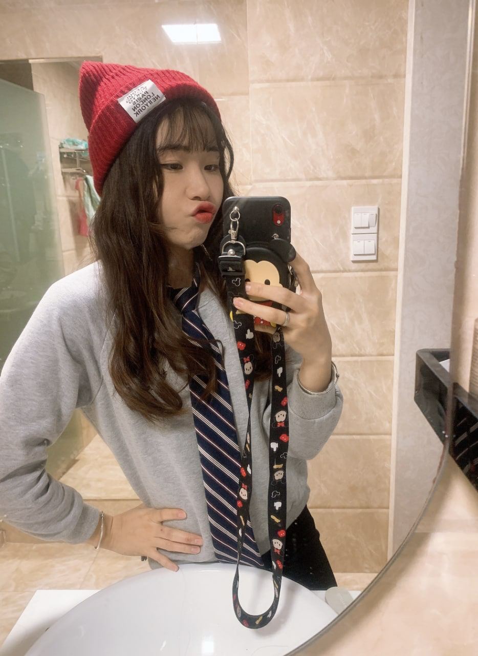 淮南余文樂 女友想吃棒棒糖優酪乳塗在雞巴上 舒服的草了她