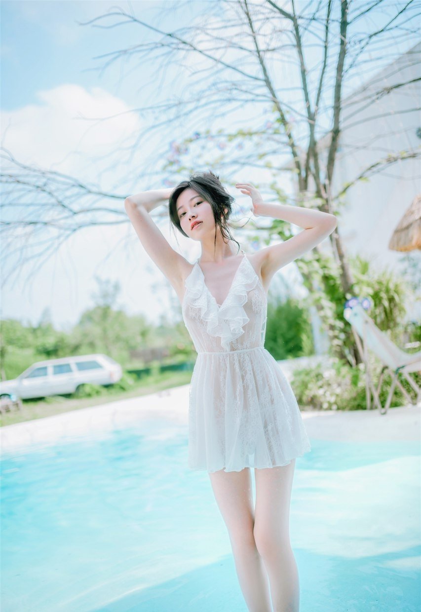 夏日泳池女孩[22P]