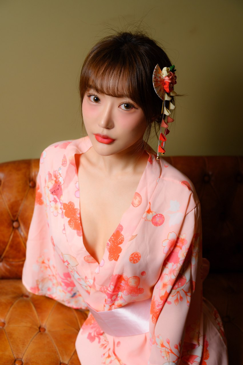 粉色和服小姐姐[22P]