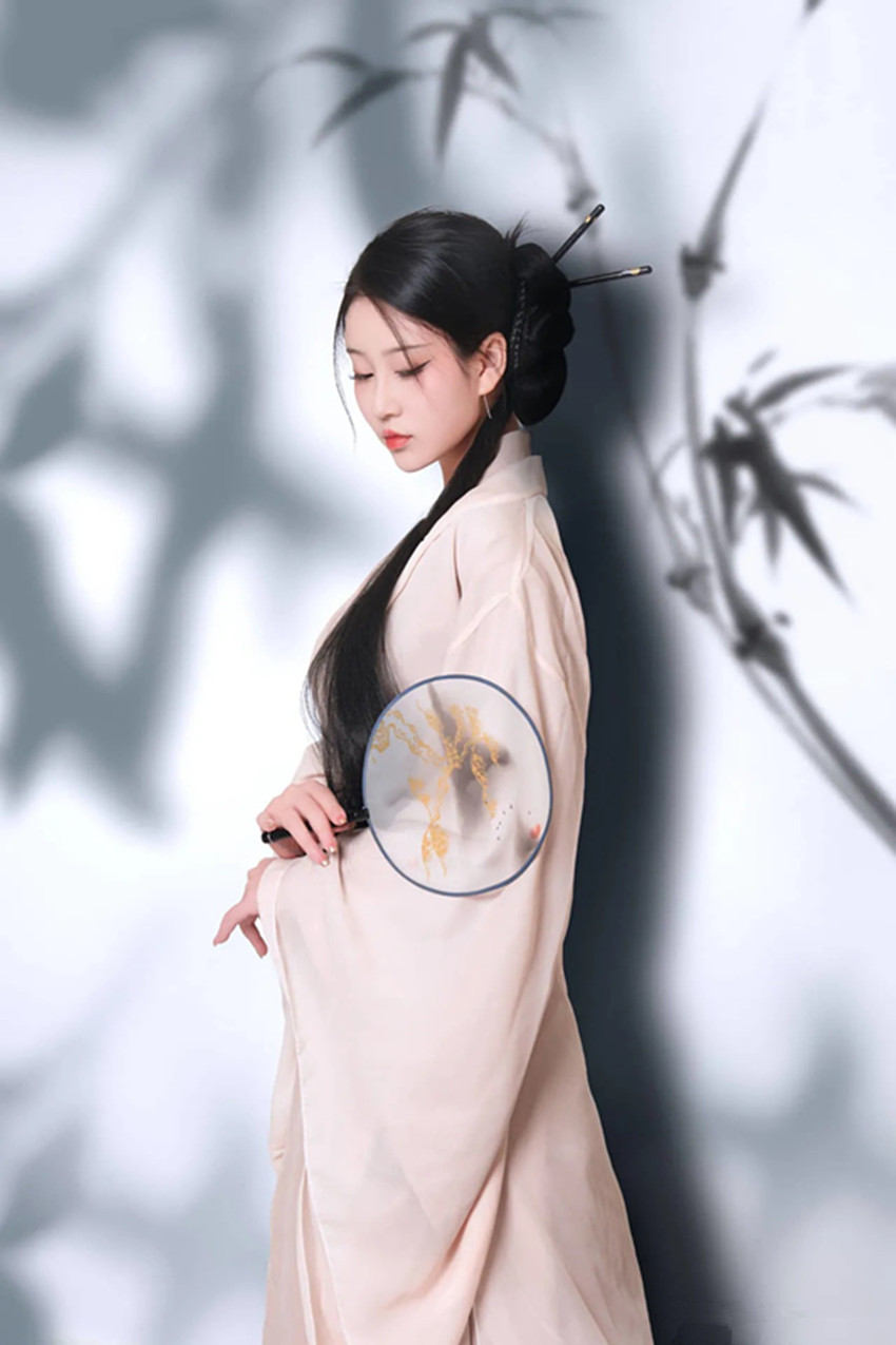 憶華年&nbsp; 君不見妾起舞翩翩[26P]