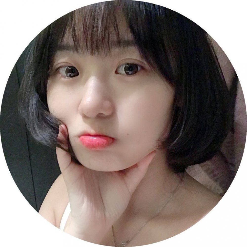 《臺灣情侶洩密》超可愛的短髮美女穿上黑絲被男友爆插