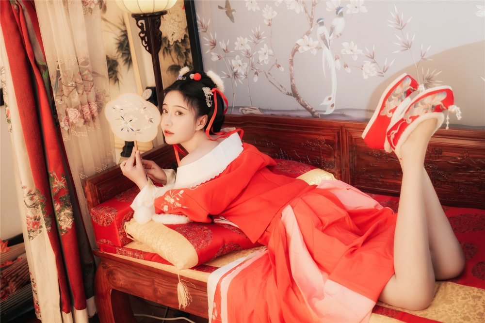 紅衣閨秀[45P]