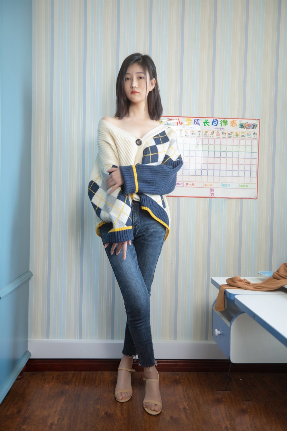性感牛仔褲美女，白皙緊致的皮膚[57P]