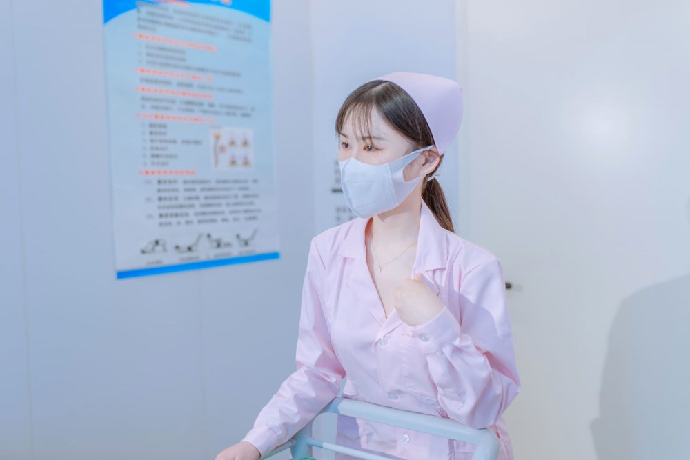 讓護士姐姐看看[22P]