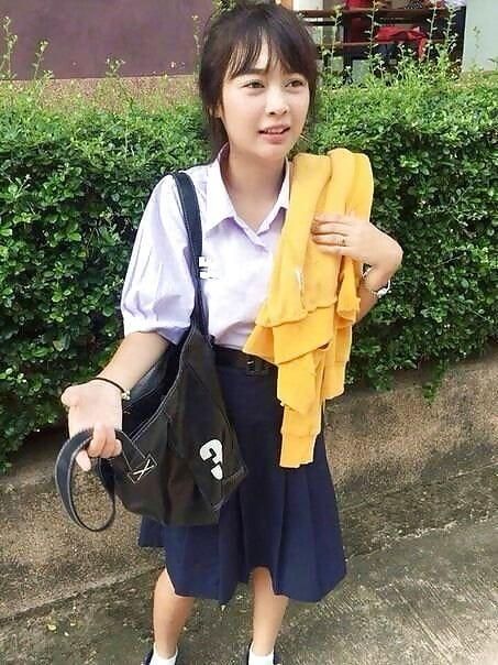 泰國剛成年的愛露出中學生[23P]