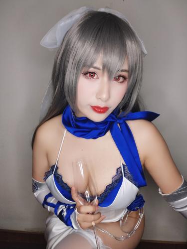 [Cosplay] 柘烟 Zuken 路易九世礼服自拍