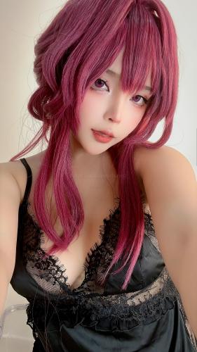 [Cosplay] Sayo Momo Kafka Mommy Lingerie