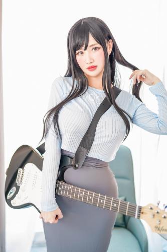 [Cosplay] KaYa 萱 – Guitar MeiMei